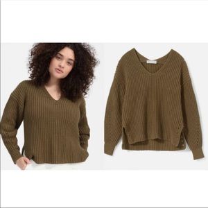 Everlane Texture Cotton V-Neck Sweater Khaki Green